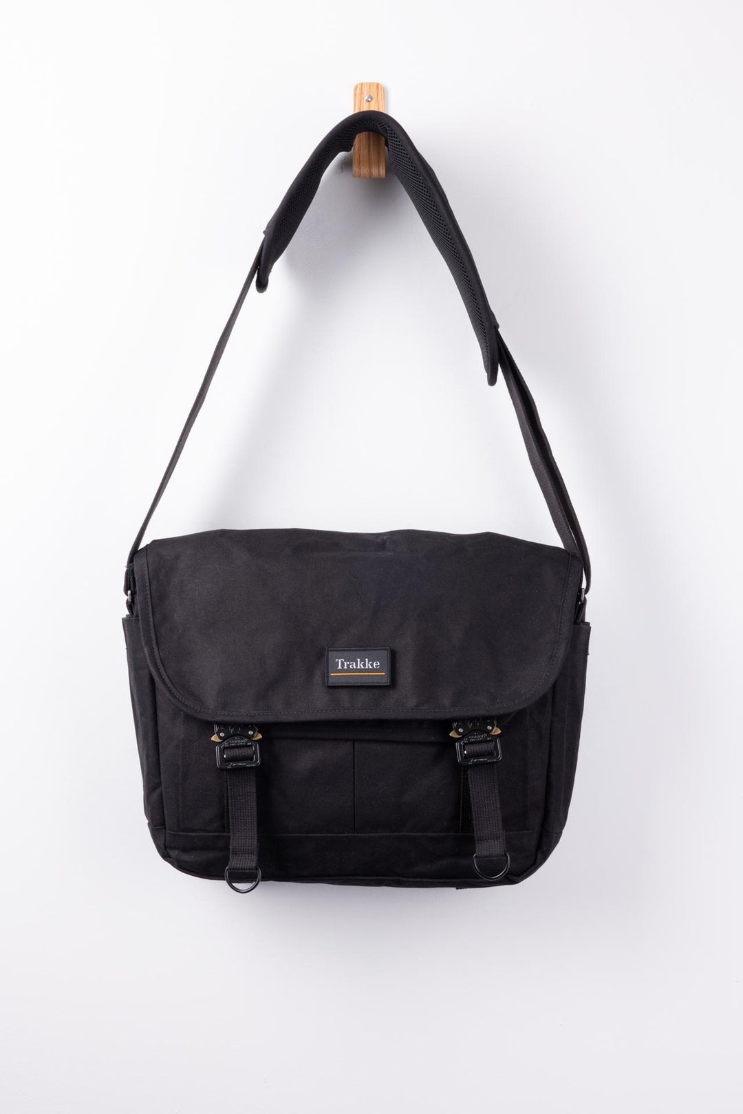 Sample Sale | Black Bairn Pro Messenger