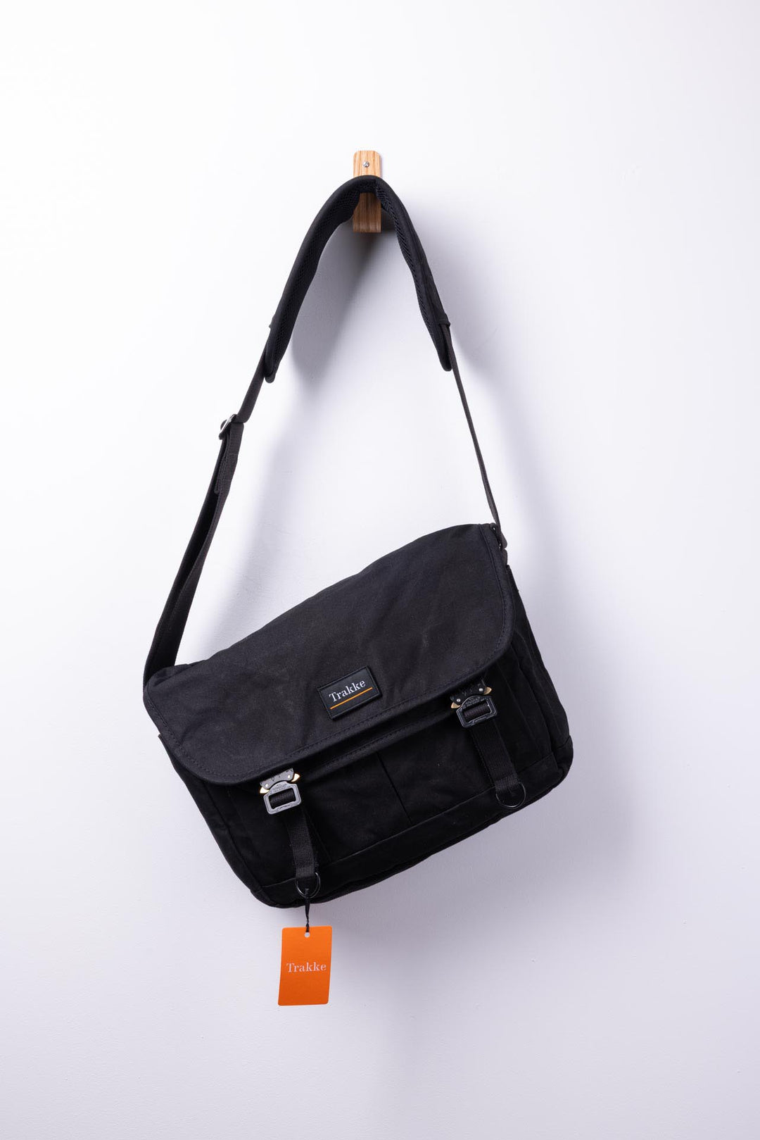 Sample Sale | Black Bairn Pro Messenger