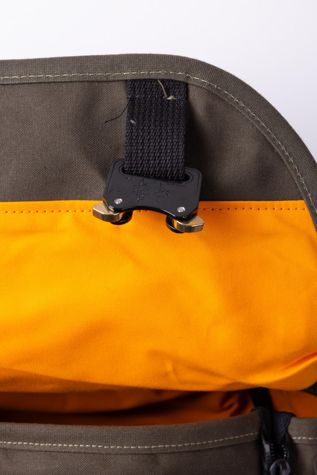 Sample Sale | Olive Bannoch Pro Backpack