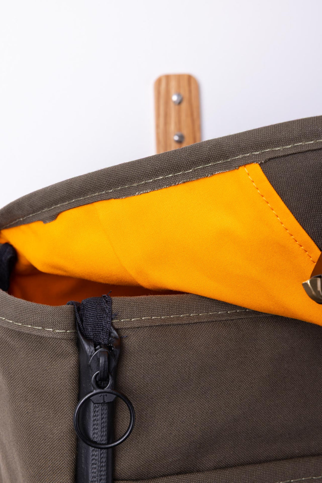 Sample Sale | Olive Bannoch Pro Backpack