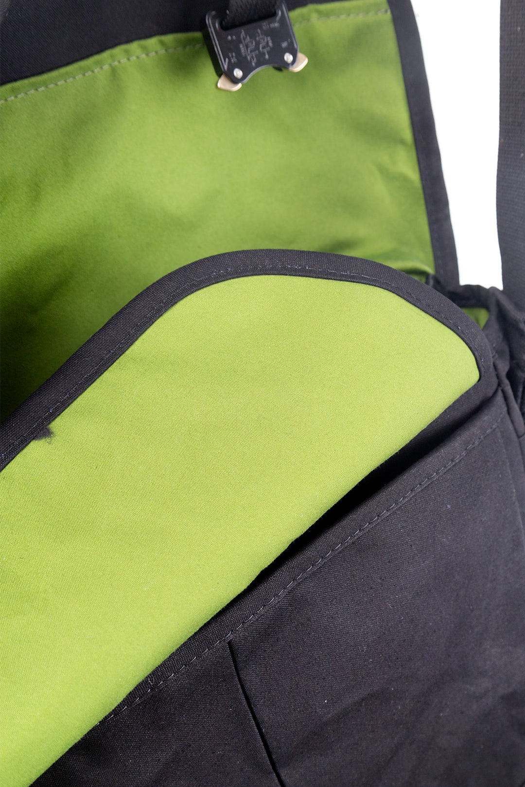 Bairn Pro Messenger | New Lining