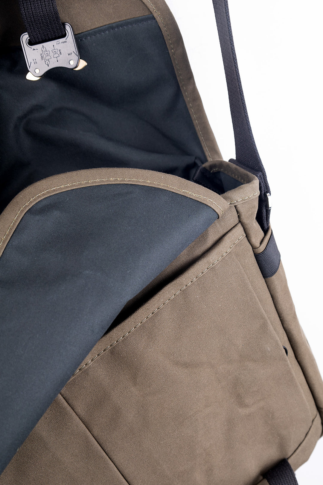 Bairn Pro Messenger | New Lining