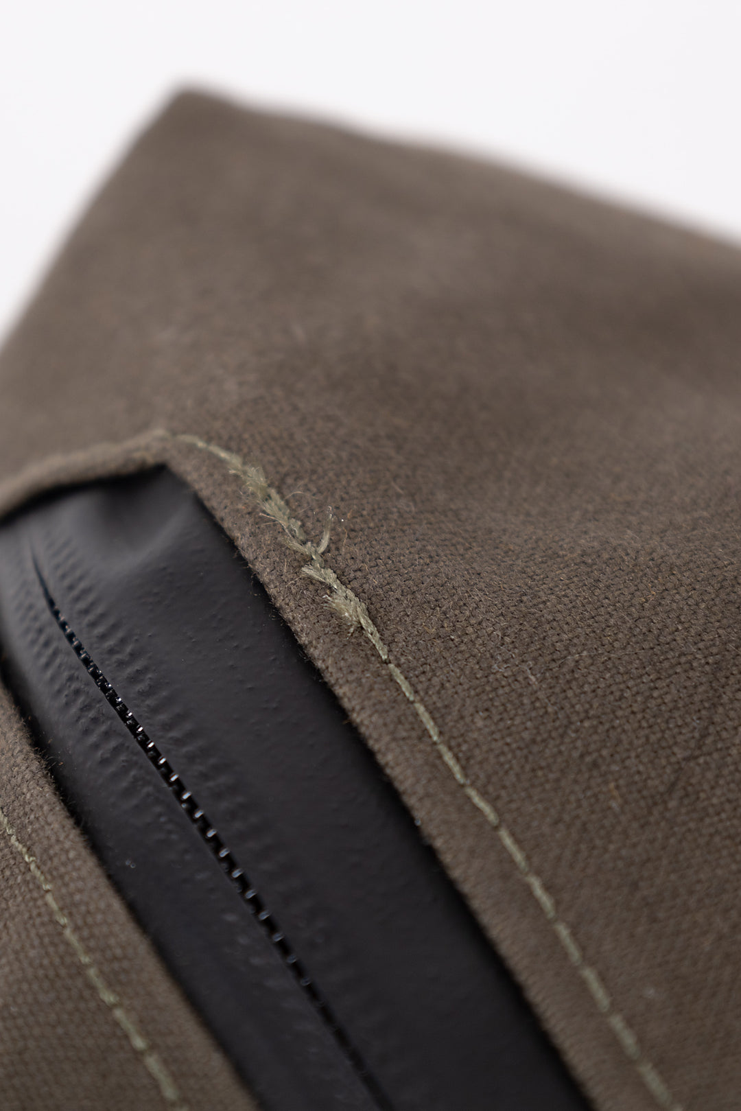 Sample Sale | Olive Bannoch Pro Backpack