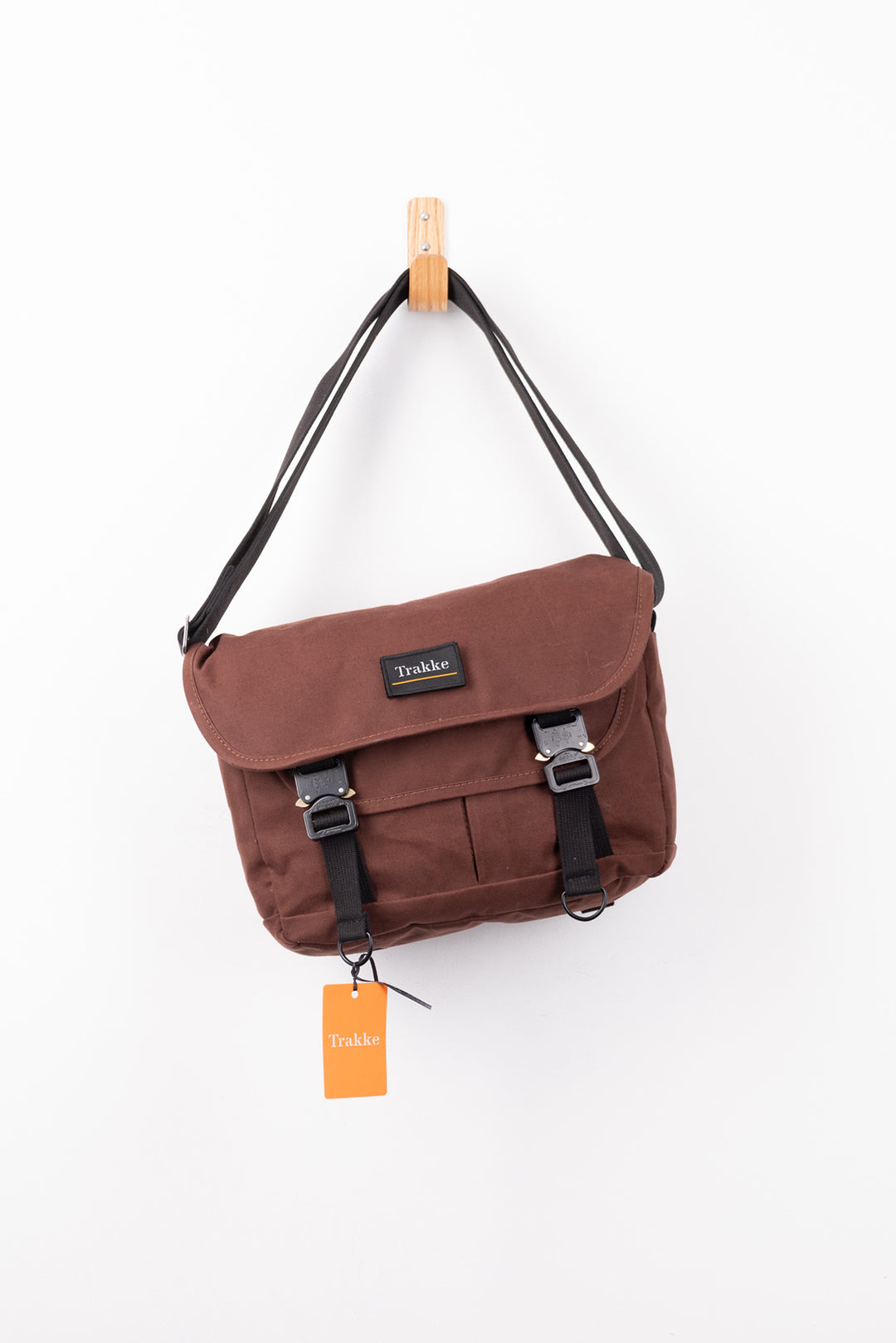 Sample Sale | Port Bairn Messenger