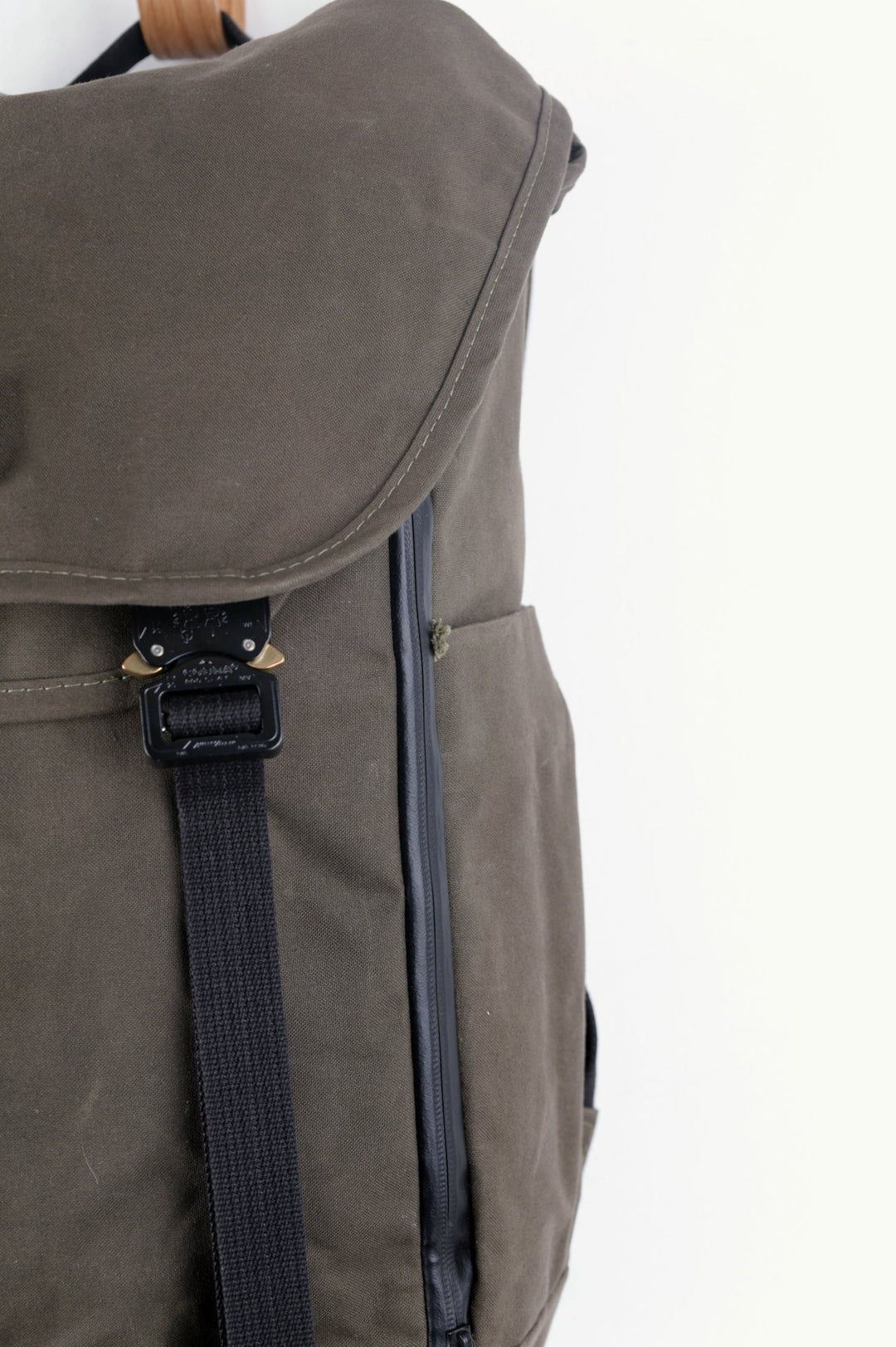 Sample Sale | Olive Bannoch Pro Backpack